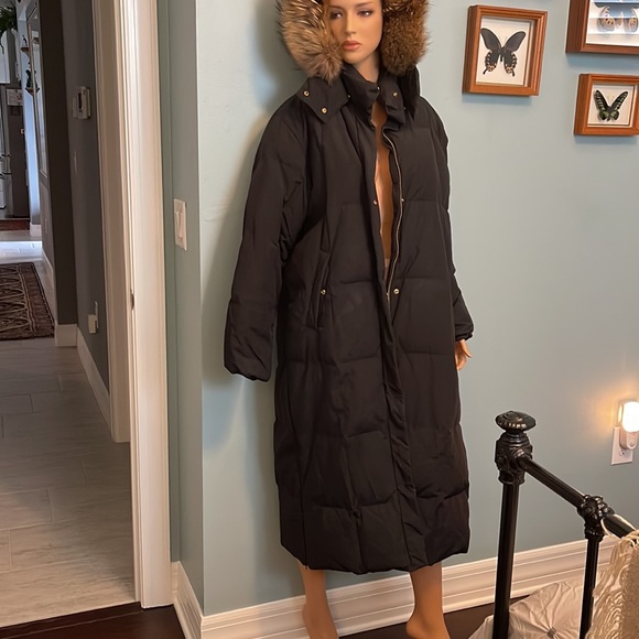 Post Card Coat with Fur Collar - Picture 10 of 11